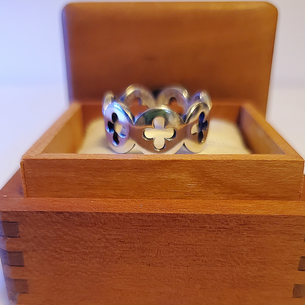 James Avery Retired Ring